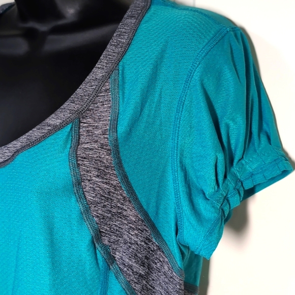 Lululemon Run Revitalize Athletic Performance Top Size 10 - Picture 3 of 11